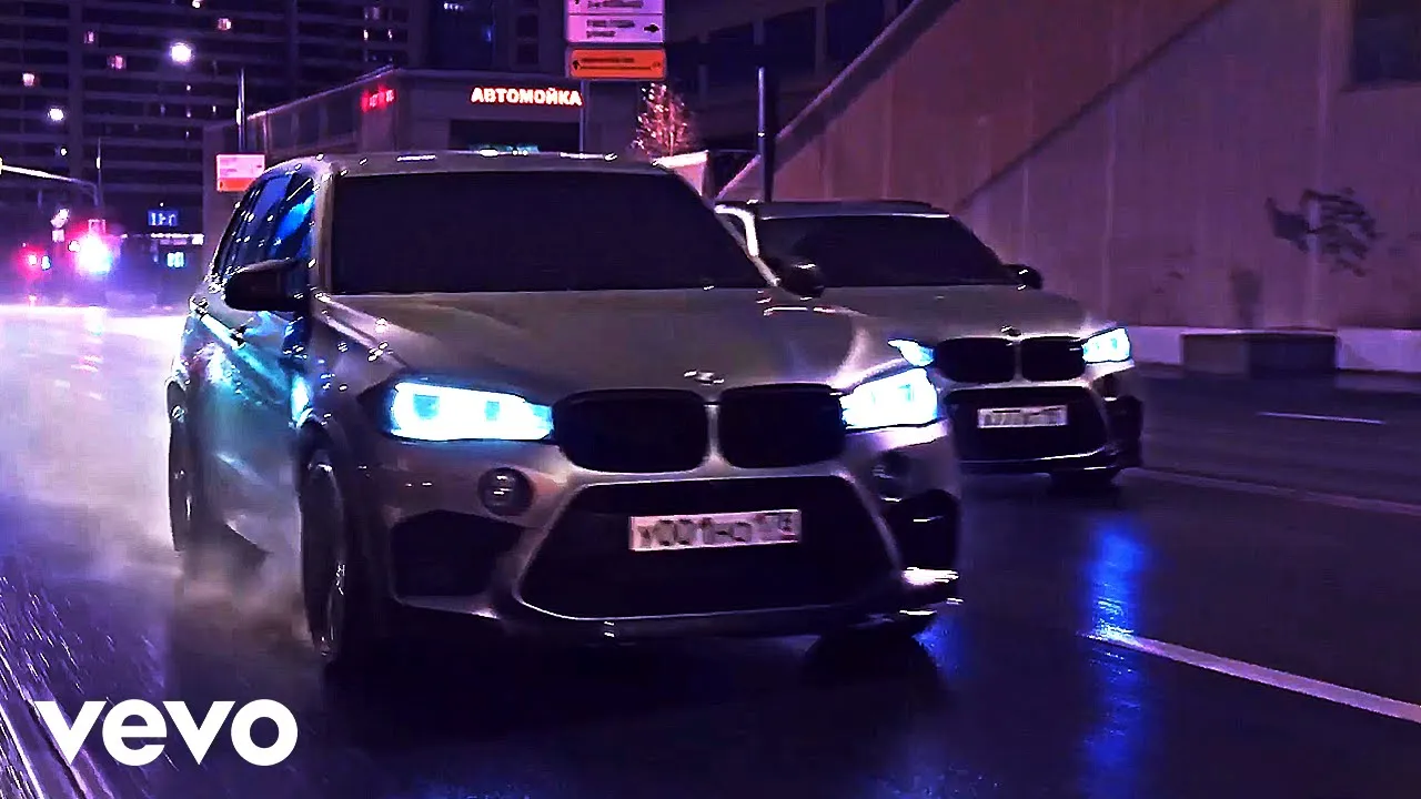 Scott Rill & Dayana - In Out Of Love