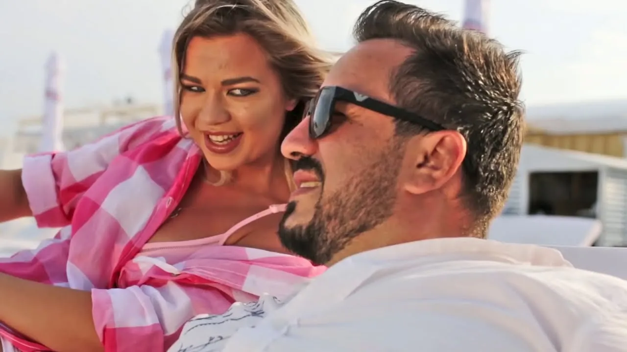 Adriana Si Mr Juve- Pana La Capatul Lumii (Originala 2018)