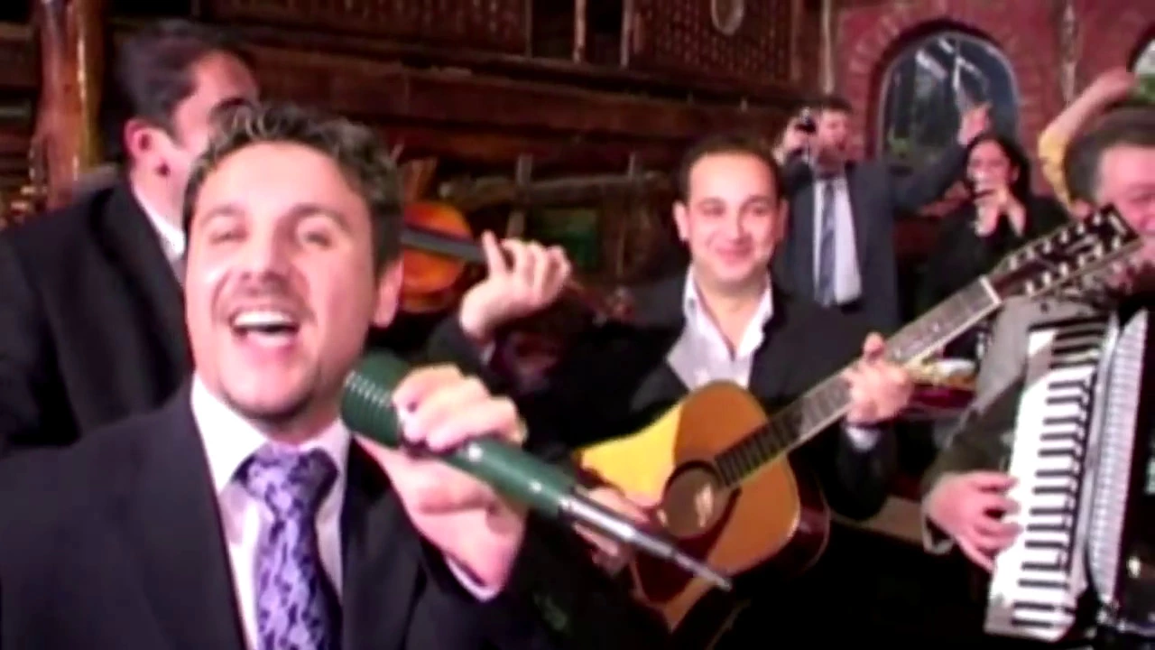 Nicu Paleru - Eu beau vinul cu borcanul